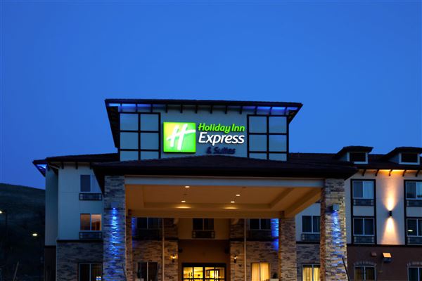 Holiday Inn Express & Suites Frazier Park (3/28/2023 - Credits: Holiday Inn Express)