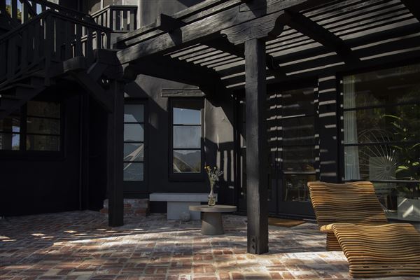 Elsewhere Topanga - THE BLACK VILLA (1/24/2020 - Credits: Margaret Mentaberry)