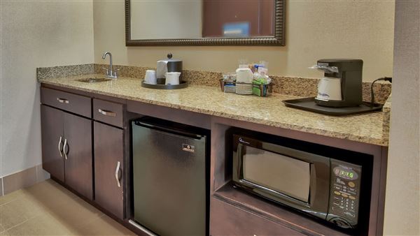 Hampton Inn & Suites Ridgecrest (3/26/2024)