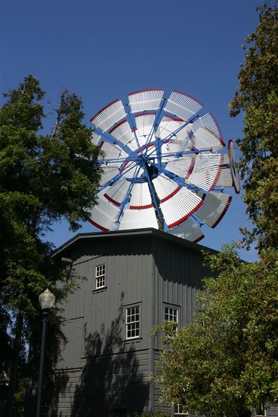 Harden Ranch Wind Engine (5/2/2018 - Credits: Harden Foundation)