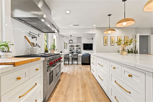 Modern kitchen and dream family room (5/26/2024 - Credits: Lonnie Silberling)
