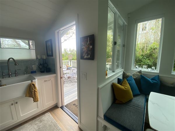 Chic Laguna Cottage (6/6/2024 - Credits: Susan Willig)