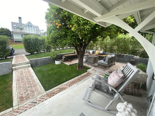 Chic Laguna Cottage (6/6/2024 - Credits: Susan Willig)