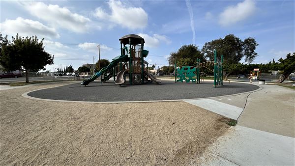 Edward Vincent Park - Playgrounds (10/17/2024 - Credits: Brandy Davis)
