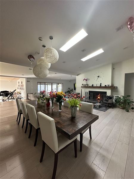 Walnut Acres Woodland Hills (10/29/2024 - Credits: submitted by: Chen Yaacov)