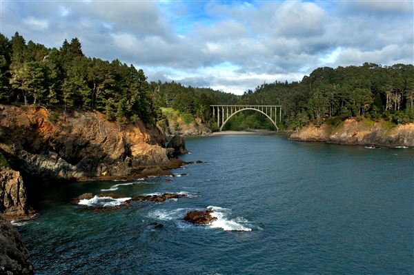 Russian Gulch State Park (SP) / Russian Gulch Bridge - Highway 1 (4/24/2012 - Credits: Brian Baer)