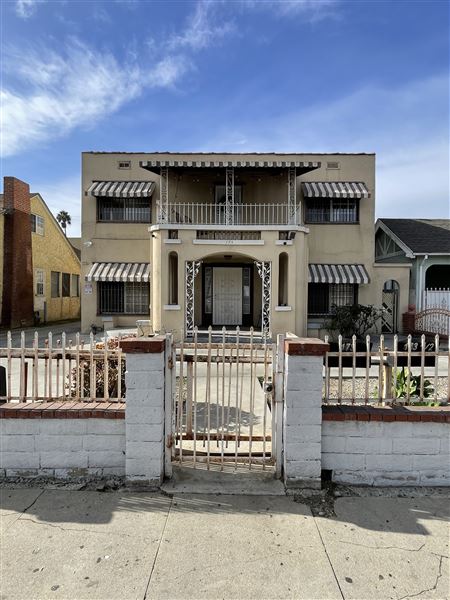 The Mariposa House (1/4/2025 1:16:18 PM - Credits: submitted by:)