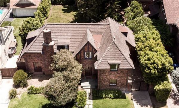 Tudor Style House, Country Club Park (1/27/2025 5:45:38 PM - Credits: submitted by:)