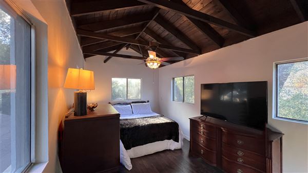 Rustic Cape Cod Shingle (2/1/2025 - Credits: Allan Telias)