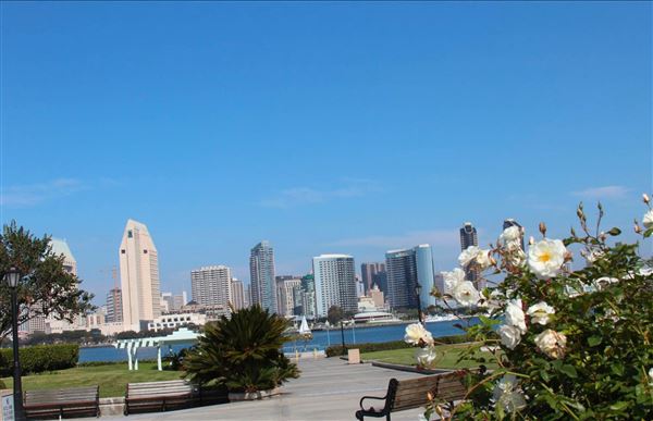 Coronado Ferry Landing Park and Beach (11/17/2011 - Credits: Joel Boling)