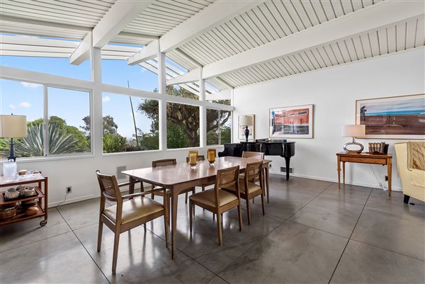 Club Drive Mid Century Home (4/1/2024 - Credits: submitted by: Leo Grifka)