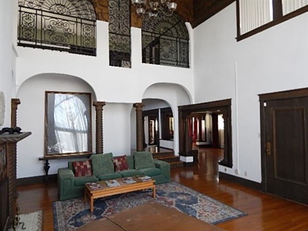Victorian Mansion (2/4/2025 - Credits: Dave Mortell)