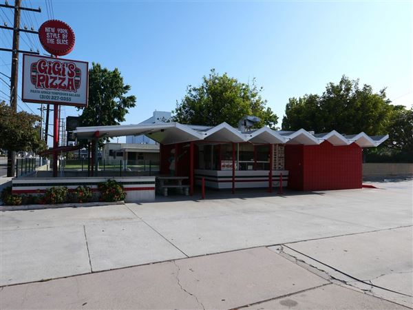 1960s Modern Restaurant Drive Thru (7/23/2024 - Credits: Dave Mortell)