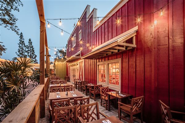 Knott's Berry Farm & Knott's California Marketplace - Patio Seating (5/20/2025 - Credits: Six Flags Entertainment Corporation)