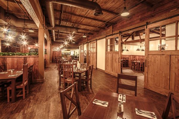 Knott's Berry Farm & Knott's California Marketplace - Mrs. Knott's Chicken Dinner Restaurant Main Banquet Room with Barn Room in Background (5/20/2025 - Credits: Six Flags Entertainment Corporation)