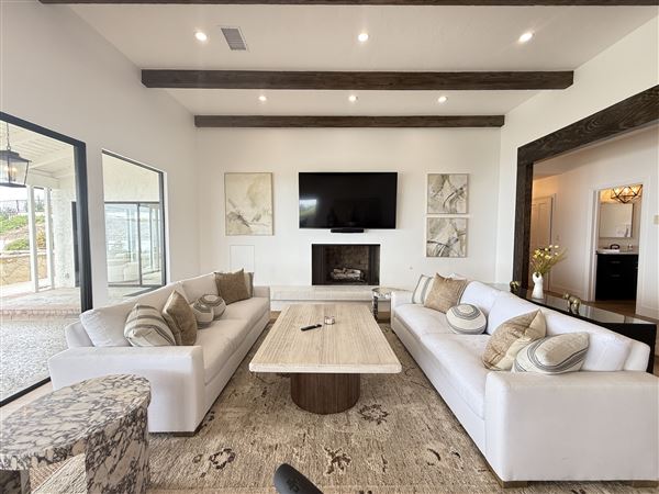 Malibu Country Estates Home (5/24/2025 - Credits: Monique Frese. &  Lynne Bentel)
