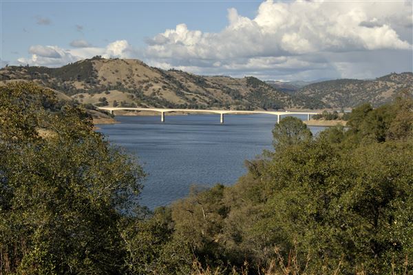 New Melones Reservoir and Stevnot Bridge (8/28/2025 - Credits: U.S. Bureau of Reclamation)
