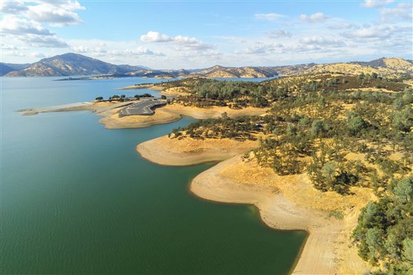 New Melones Reservoir and Stevnot Bridge (7/28/2025 - Credits: U.S. Bureau of Reclamation)