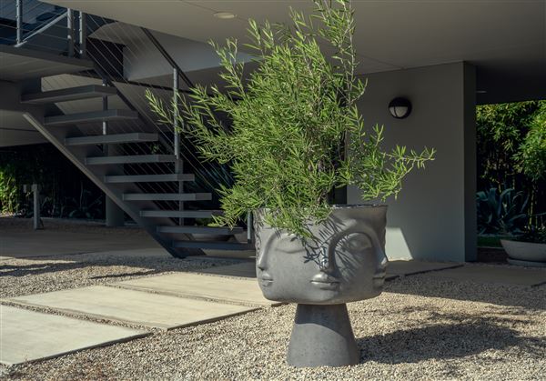 Mulholland Hwy House (4/1/2025 - Credits: Holistictherapeutic.com)