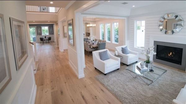 Beautiful Newly Constructed (2018) Cape Cod Home in Studio City (7/1/2018 - Credits: David Levy)