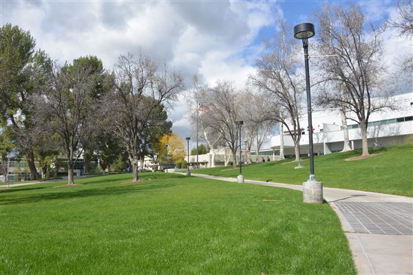 College of the Canyons - Quad (3/21/2019 - Credits: Leo Fialho)