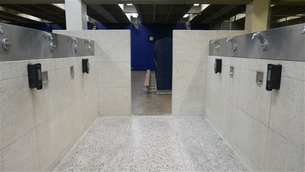 College of the Canyons - Locker Rooms (3/28/2015 - Credits: Leo Fialho)