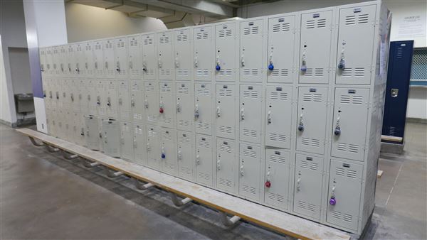 College of the Canyons - Locker Rooms (3/28/2015 - Credits: Leo Fialho)
