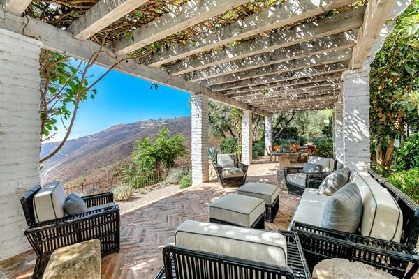 Malibu Hacienda (9/26/2025 - Credits: submitted by: Alex  Glasscock)