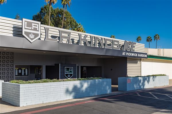 LA Kings Ice Burbank (Pickwick) (10/21/2025 - Credits: submitted by: Ben Blandford)