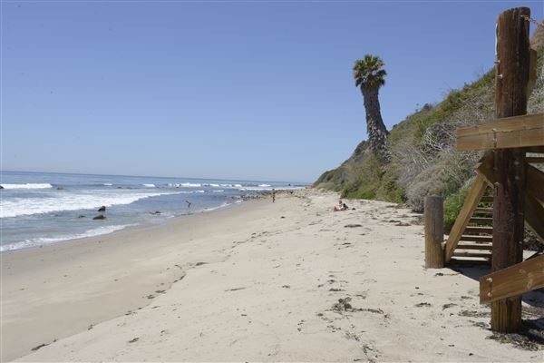 La Piedra State Beach @ Robert H. Meyer Memorial State Beach (SB) - CFC (5/13/2014 - Credits: Leo Fialho)