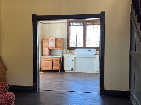 Big Sky Movie Ranch - Farmhouse (11/17/2025 - Credits: Owner)