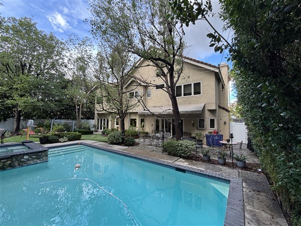 Encino Area Home (11/19/2025 - Credits: submitted by: Mike McDaniel)