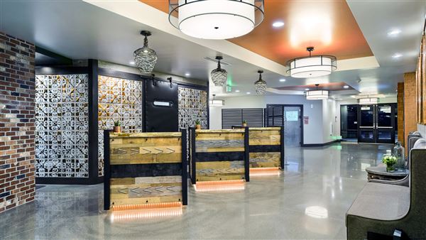 Oxford Suites Paso Robles (7/1/2019 - Credits: submitted by: Catherine Freeland)