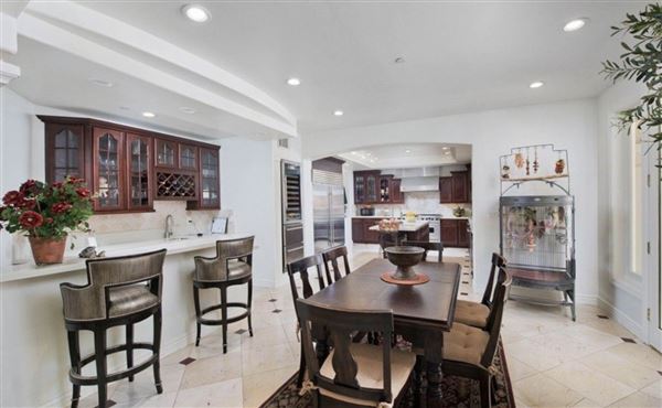 Chatsworth Hills Estate (12/5/2025 - Credits: submitted by: Artur Harutyunyan)