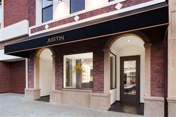 JUSTIN Wine Downtown (1/11/2022 - Credits: submitted by: Tracey Bakun)