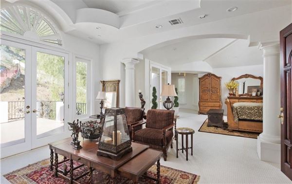 Chatsworth Hills Estate (12/5/2025 - Credits: Artur Harutyunyan)