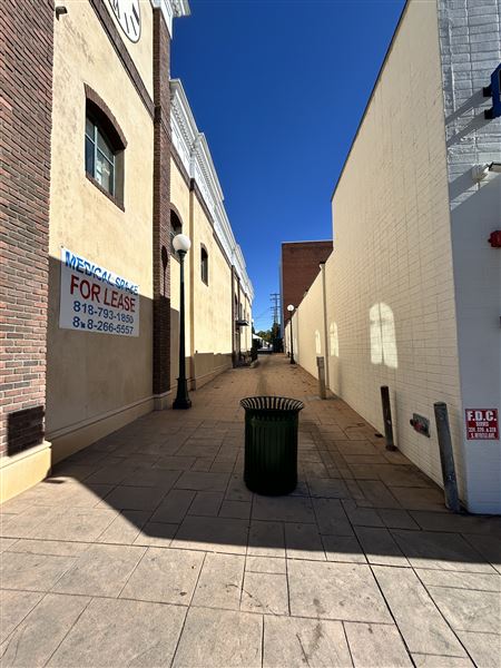 Old Town Monrovia (1/8/2026 - Credits: Brandy Davis)