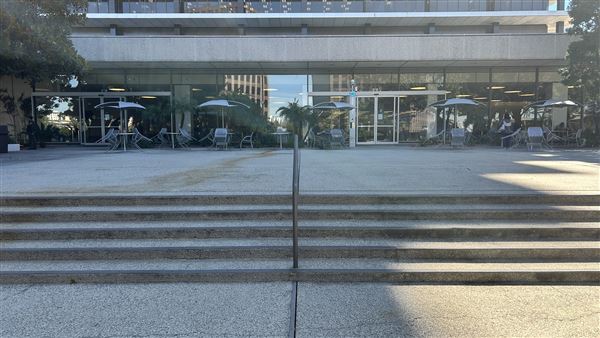 LADWP Headquarters / John Ferraro Building - Outside eating area (2/27/2026 - Credits: Brandy Davis)