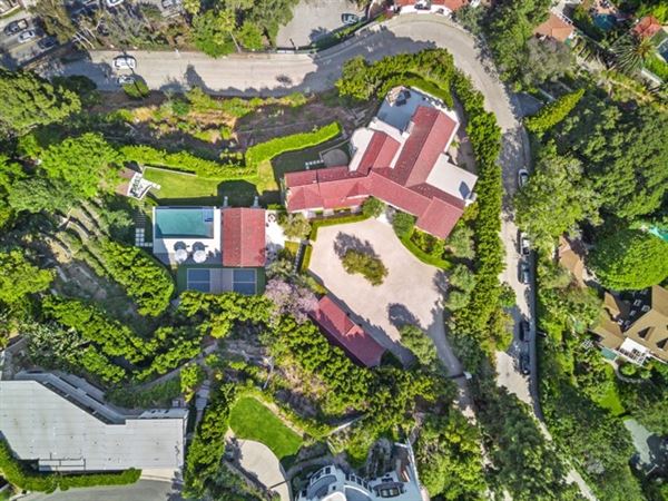 Park Hill Estate (3/8/2026 - Credits: submitted by: Lorenzo  Doumani)