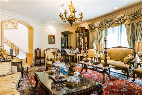 Cinematic LA Estate W/Gardens, Pool & Grand Stairs (4/5/2025 - Credits: Elegant Textiles, Inc.)
