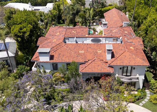 Cinematic LA Estate W/Gardens, Pool & Grand Stairs (4/5/2025 - Credits: Elegant Textiles, Inc.)
