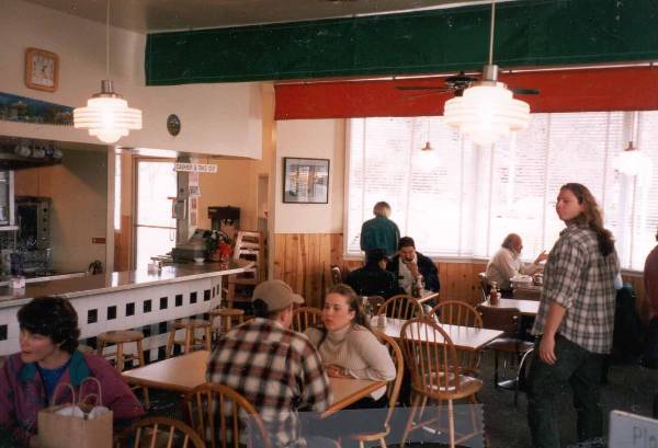 Morning Thunder Cafe (12/31/2003)