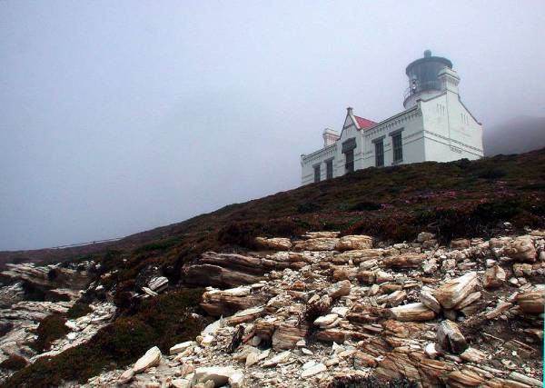 Point Conception Lighthouse (12/31/2003)