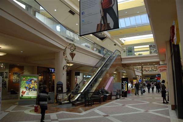 Westfield Fashion Square (12/1/2010 - Credits: Errol Reichow)