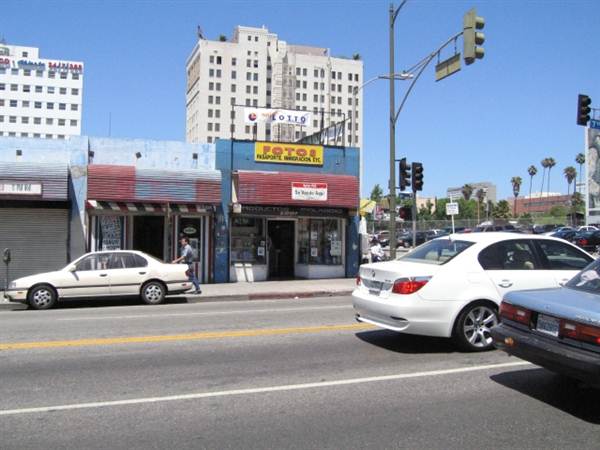 7th St. and Alvarado St. (9/1/2010 - Credits: Lindsay Mizrahi)