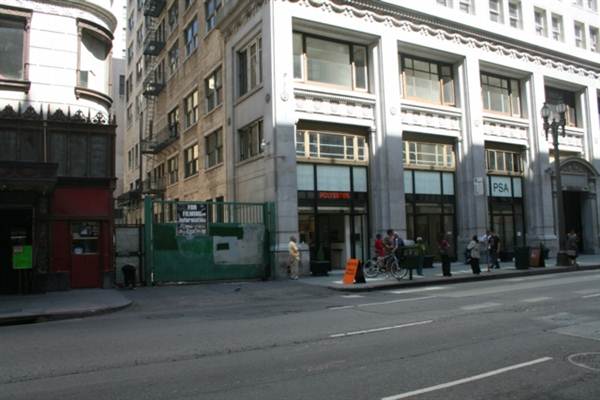 215 West 5th Street (9/1/2010 - Credits: Lindsay Mizrahi)