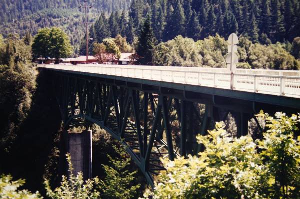 Klamath River Bridge - Highway 96 (4/23/2008)