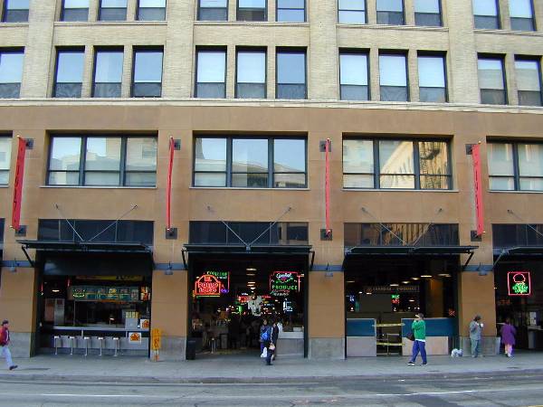 Broadway, Between Second & Fourth Streets (12/31/2003)