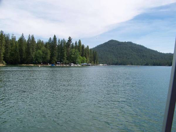 Bass Lake / Crane Valley Reservoir - More info; visit www.filmyosemite.com or call 559.760.1143 (12/15/2008 - Credits: Dave Wolin)