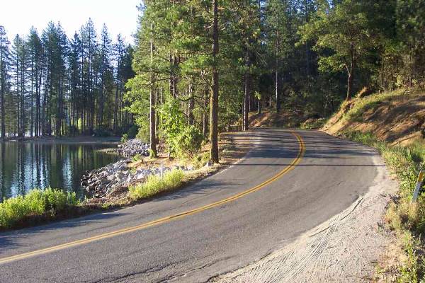 Bass Lake Road - More info - visit www.filmyosemite.com or call 559.760.1143 (2/5/2009 - Credits: Dave Wolin)